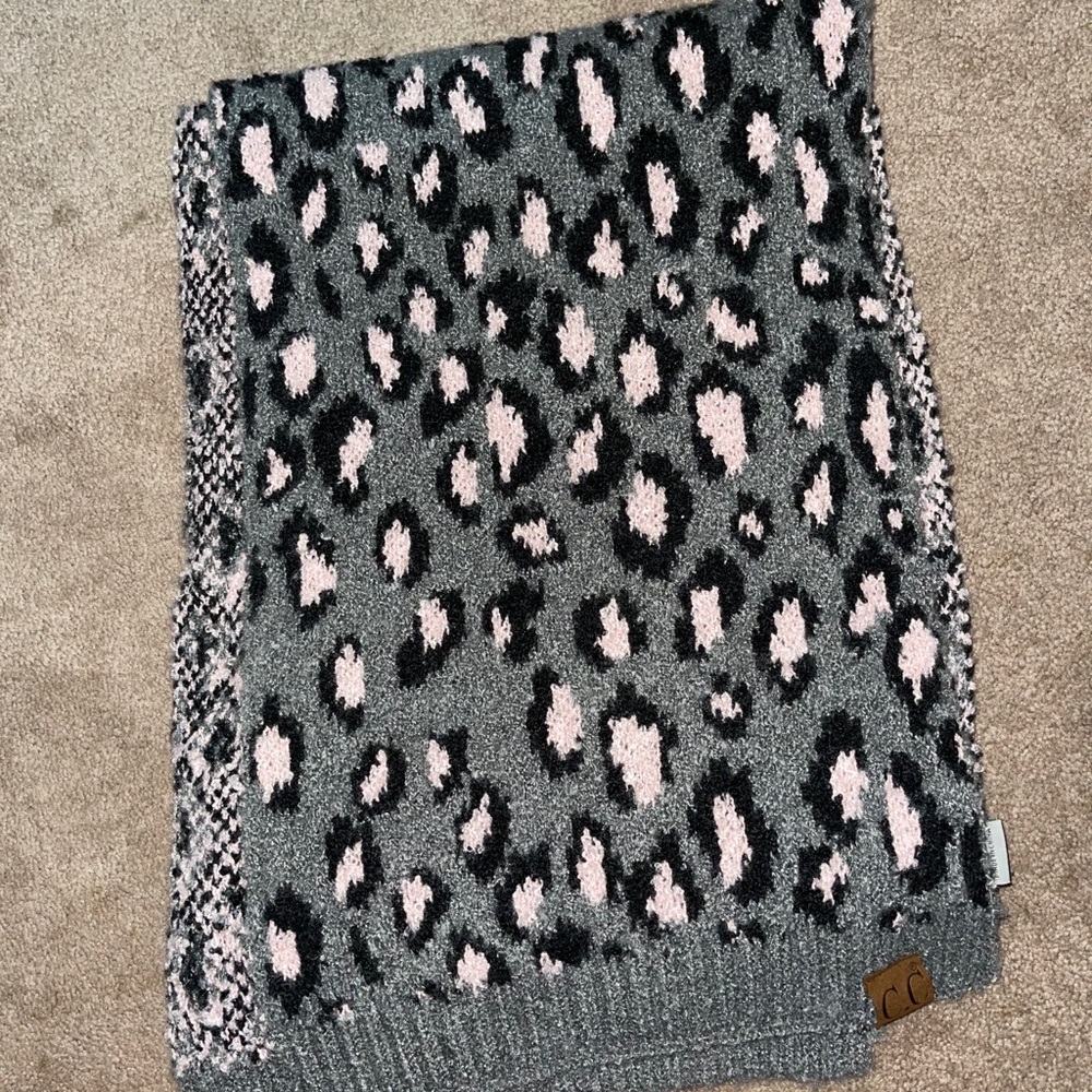 🔆Cc scarf